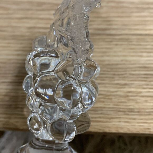 Mikasa Lead Crystal Fruit Collection Grapes
Bottle Stopper - Picture 8 of 17